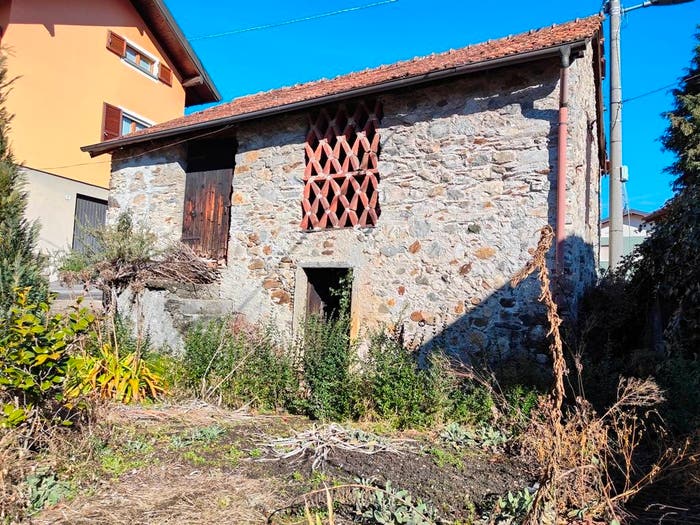 Casa bilocale in vendita in Via Tarcisio Sartoris, Centro, Casale Corte Cerro