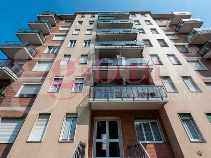 Appartamento bilocale in vendita in Via Ambrogio Portaluppi, Barona, Milano