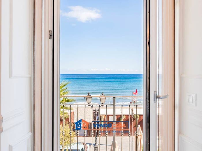 Appartamento trilocale in vendita in Via Vittorio Veneto, Centro, Alassio