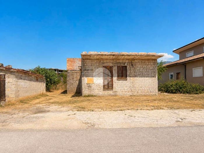 Casa trilocale in vendita in Via Sant' andrea, Centro, Avezzano