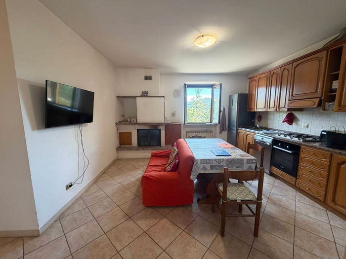 Casa con 6 locali in vendita in Strada Fabrianese, Pianello, Perugia