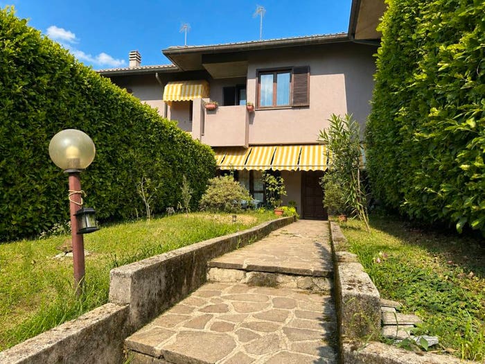 Casa quadrilocale in vendita in Centro, Mariano Comense