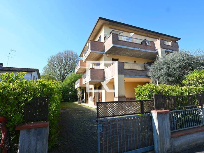 Appartamento trilocale in vendita in VIALE CONTE UGOLINO, Lido Adriano Lido di Dante, Ravenna