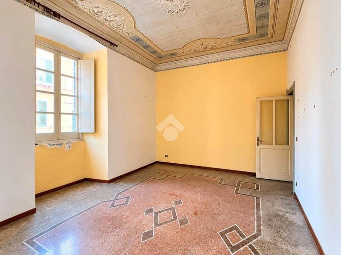 Appartamento quadrilocale in vendita in Via montenotte, Centro Storico, Savona