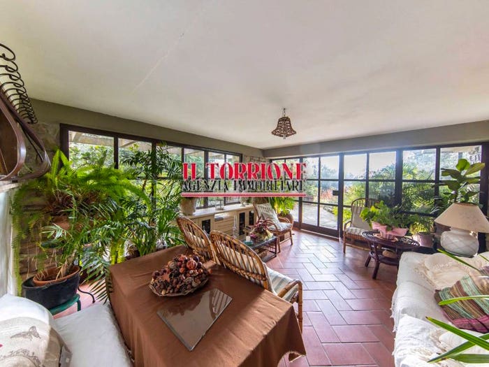 Casa con 6 locali in vendita in Via di Colleviti, Centro, Pescia