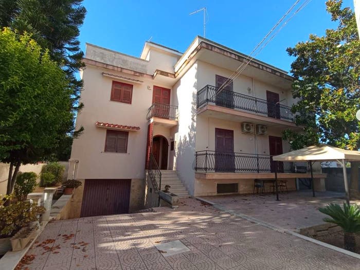 Appartamento quadrilocale in vendita in Via Umberto I, Centro, Pulsano