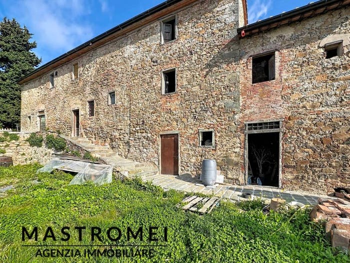 Casa con 6 locali in vendita in Via Campioni, Buggiano