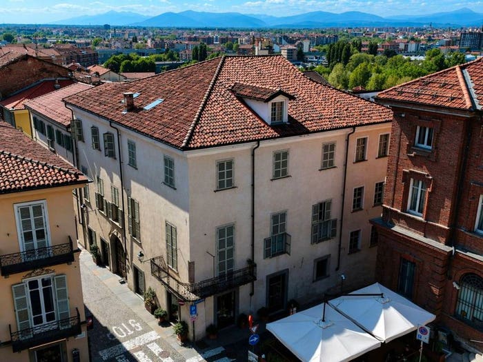 Appartamento quadrilocale in vendita in Via San Martino, Centro Storico, Moncalieri