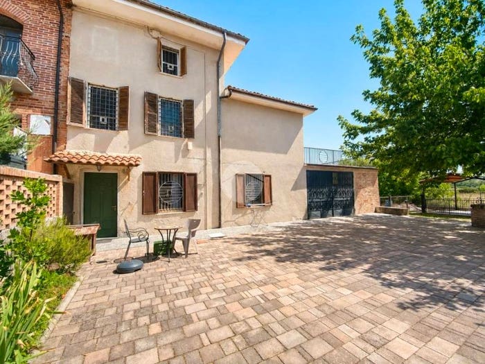 Casa con 5 locali in vendita in Località Stazione, Tonco