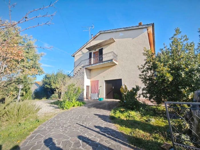 Casa con 6 locali in vendita in Strada Comunale Di Libbiano No Number, Pomarance