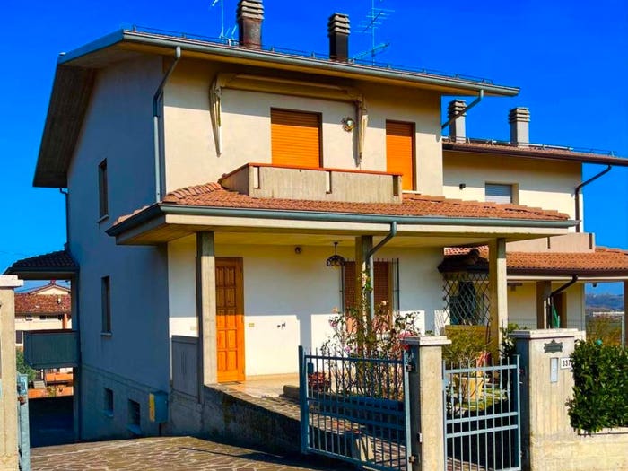 Casa con 5 locali in vendita in Via Niccolò Paganini, Centro, Guiglia