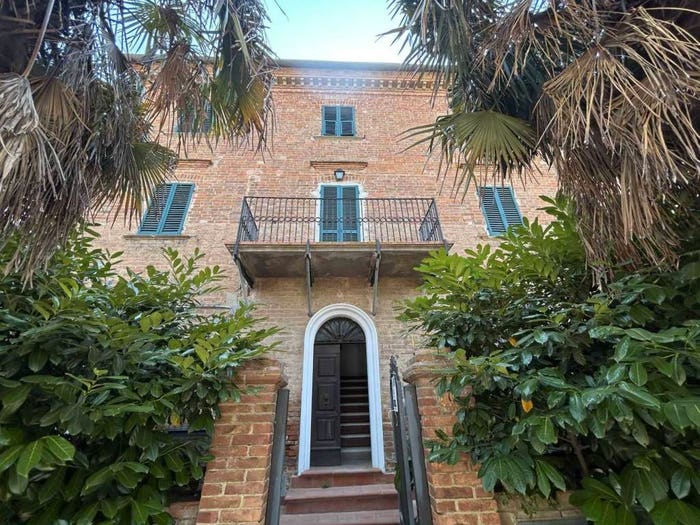 Casa con 6 locali in vendita in Via Fioretti, Pozzuolo, Castiglione del Lago