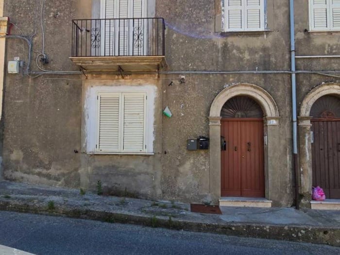 Appartamento trilocale in vendita in Via Giuseppe Mazzini, Centro, Montalto Uffugo