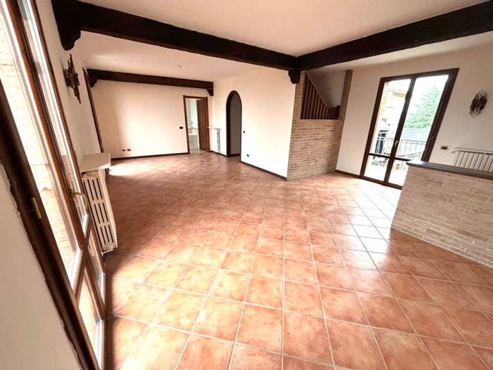 Appartamento quadrilocale in vendita in Via Prada, Centro, Vignola