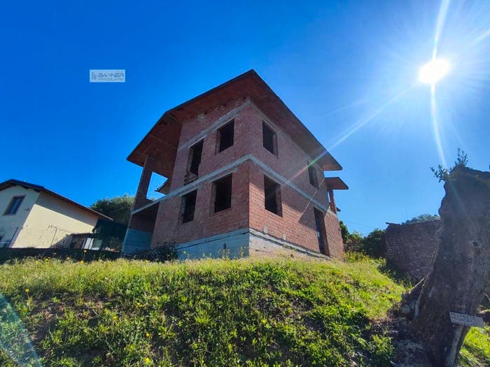 Casa con 6 locali in vendita in Via delle Terrazze, Piano di Mommio, Massarosa