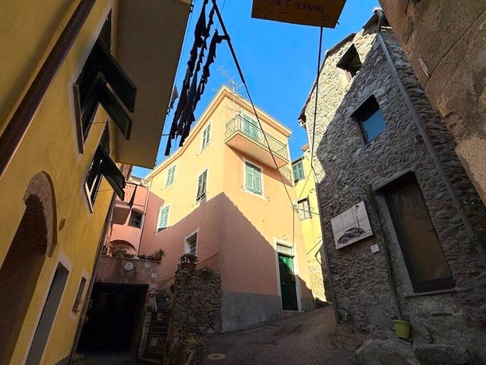 Casa con 5 locali in vendita in Via Stella, Ellera, Albisola Superiore