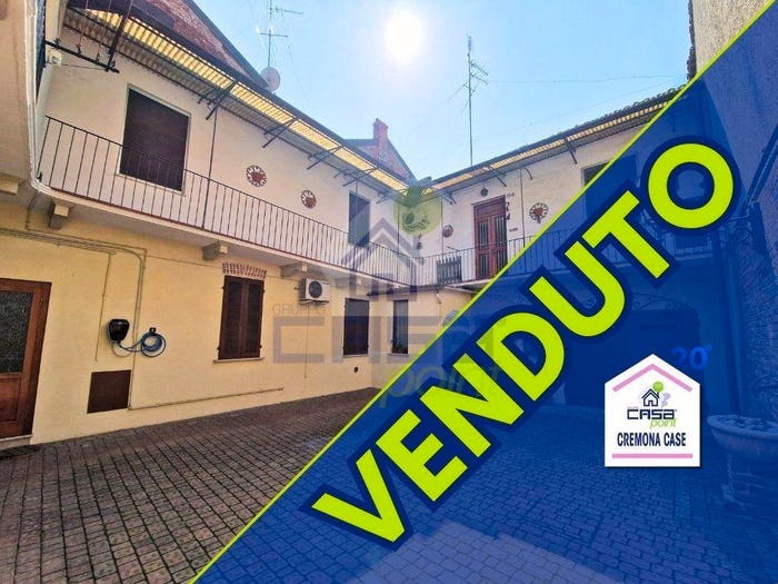 Casa con 6 locali in vendita in VIA BISSOLATI N, Centro, Cremona
