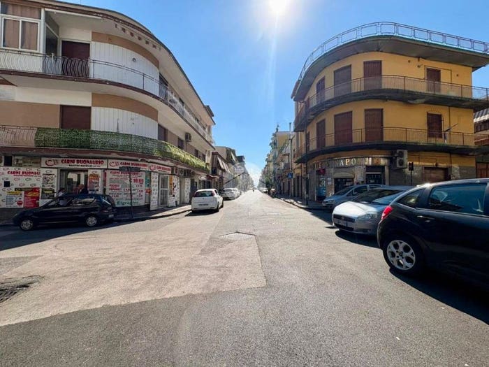 Appartamento quadrilocale in vendita in VIA VITTORIO VENETO, Piscinola, Napoli