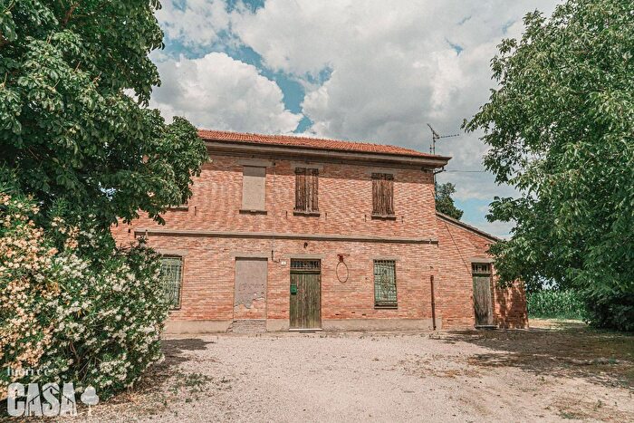 Casa con 10 locali in vendita in Via delle Campane, Forli'