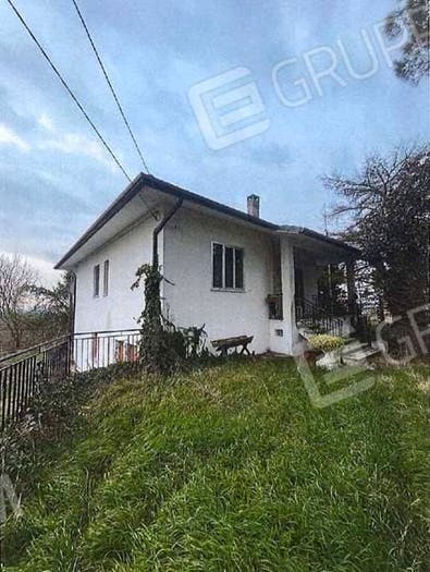Appartamento con 6 locali in vendita in Strada Bardocchia, Centro, Ostellato