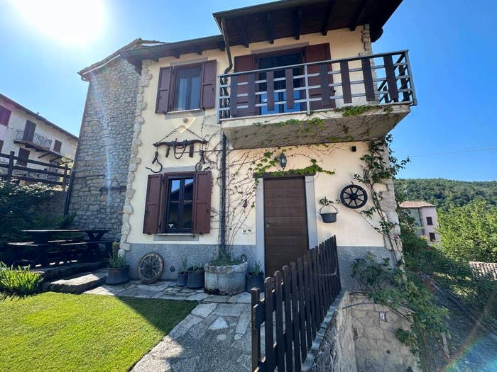 Casa trilocale in vendita in Via della Cappelletta, Poggio Ferrato, Val di Nizza