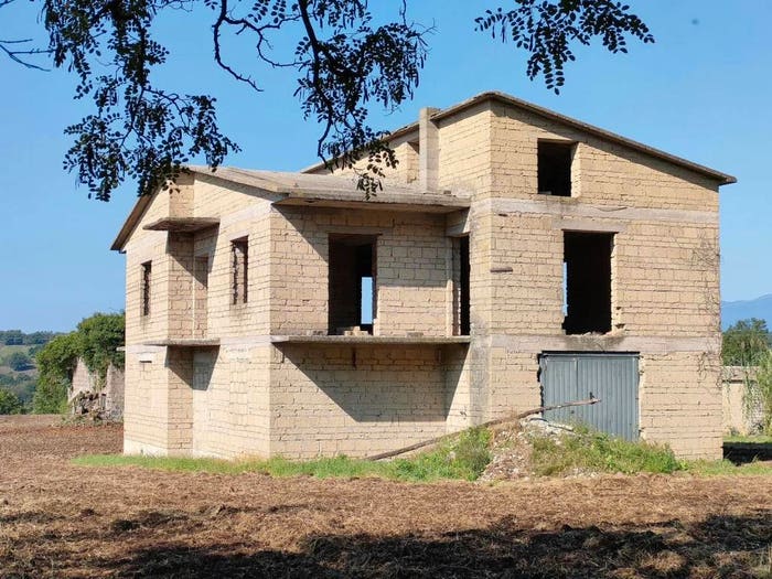 Casa con 6 locali in vendita in Via Limatola, Faicchio