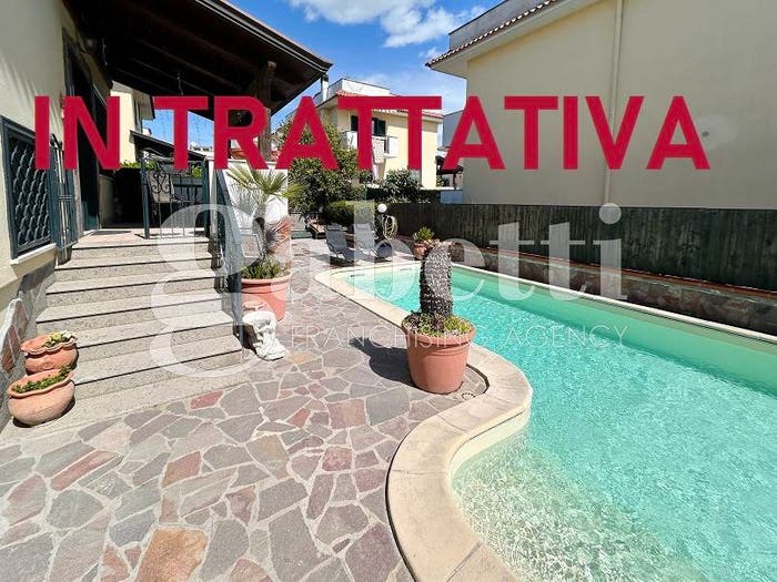 Casa con 6 locali in vendita in Via staffetta, Lago Patria, Giugliano in Campania