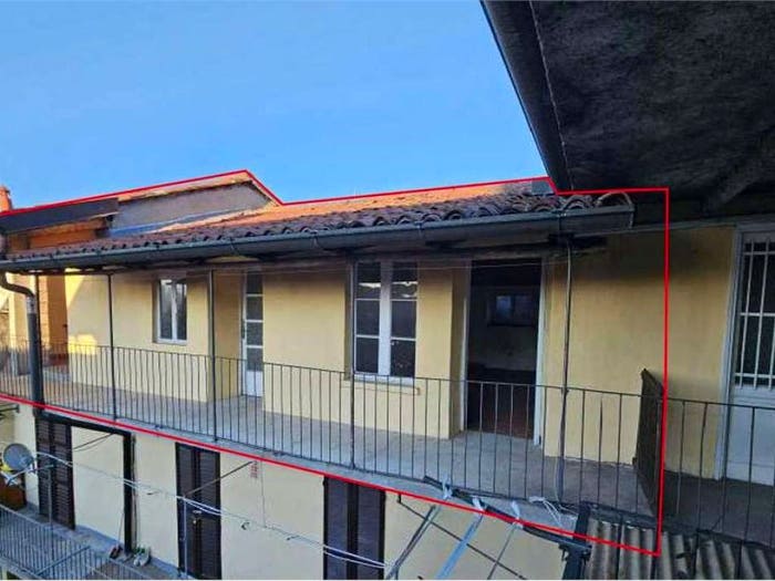 Appartamento trilocale in vendita in Via Biasini, Azzio