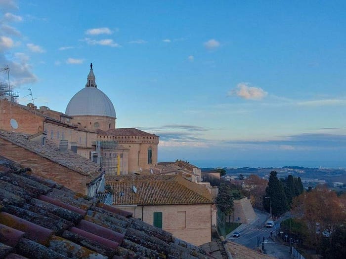 Casa con 6 locali in vendita in Via Francesco Asdrubali, Centro, Loreto