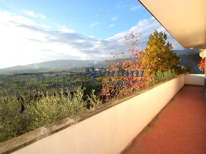 Casa con 6 locali in vendita in Via Vincenzo Bellini, MontecatiniTerme