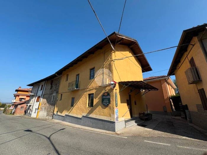 Casa quadrilocale in vendita in Via Villa, Centro, San Colombano Belmonte