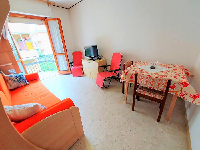 Appartamento trilocale in vendita in Pietra Ligure