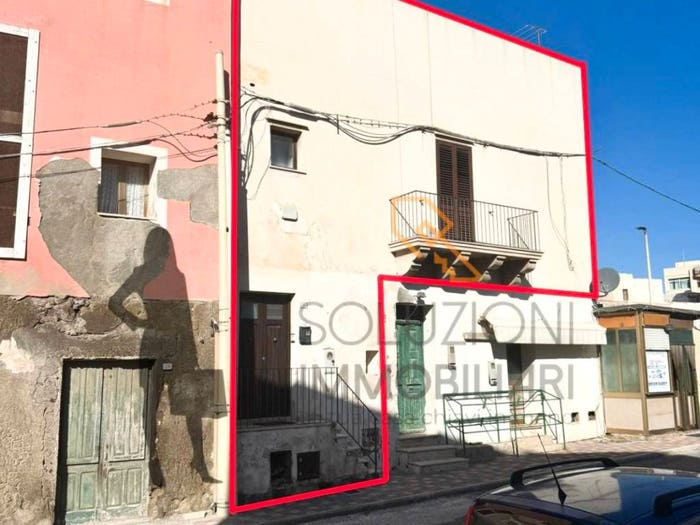 Appartamento quadrilocale in vendita in Via Edmondo De Amicis, Centro, Pantelleria