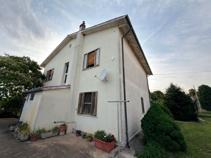 Casa con 5 locali in vendita in Via Canaletta Inferiore, Stanghella