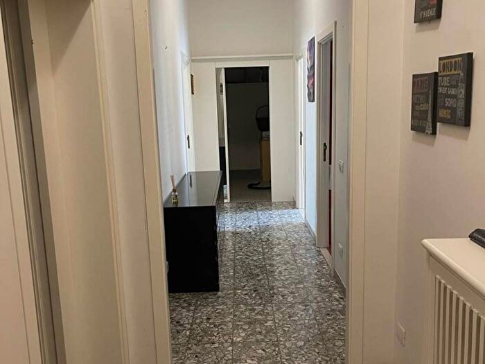 Appartamento quadrilocale in vendita in Via Maratta, Adriatico, Ancona