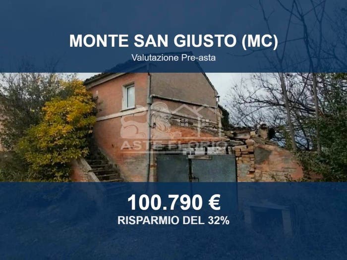 Casa trilocale in vendita in Via Madonna di Loreto SNC, Centro, Monte San Giusto