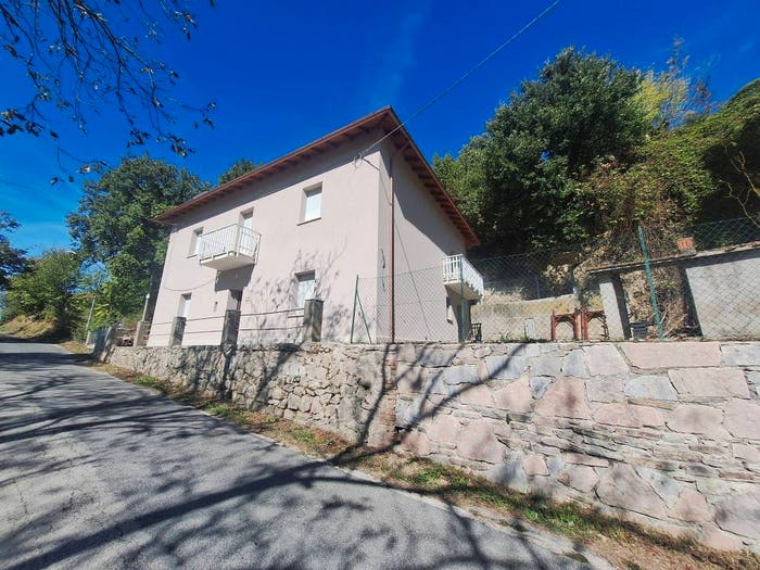Casa con 6 locali in vendita in Via Maggio, Lasca, Cantalice