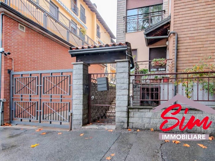 Casa con 6 locali in vendita in Viale Giulio Cesare Novara NO Italia, San Paolo, Novara