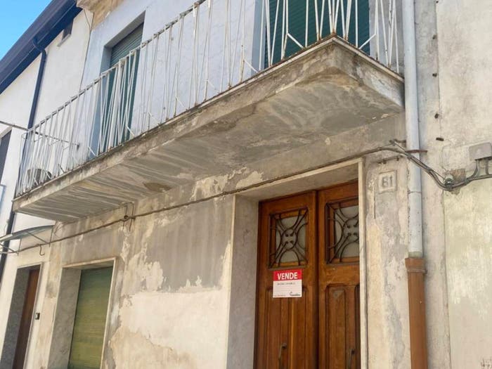 Casa con 5 locali in vendita in Via Raffaele Oriolo, Centro, Castrovillari
