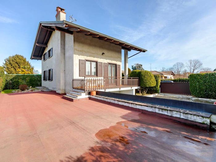 Casa con 6 locali in vendita in Via Privata Fratelli Baiardo, Centro, Borgo Ticino