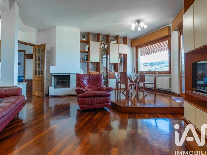 Appartamento con 5 locali in vendita in Via Alberto Trionfi, Posatora, Ancona