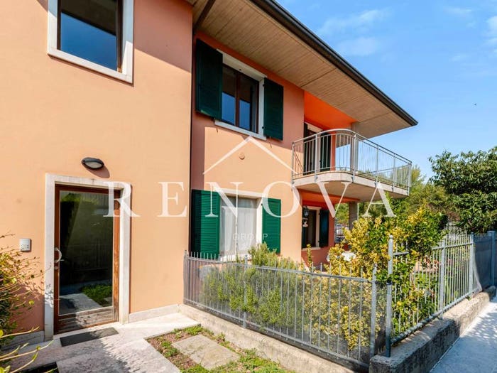 Appartamento quadrilocale in vendita in Via Cesare Marchi, Sandrà, Castelnuovo del Garda