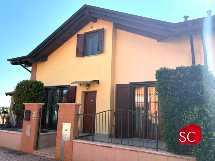 Casa quadrilocale in vendita in Via Baldacchini, Centro, Cassolnovo