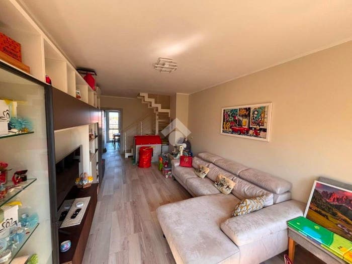 Appartamento trilocale in vendita in Via Monte S Gabriele, Cittadella Villaggio Dalmazia, Novara
