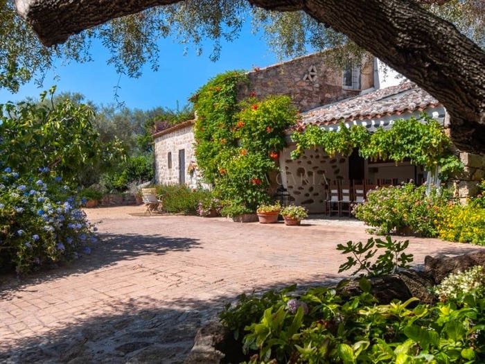 Casa trilocale in vendita in San Pantaleo, Olbia