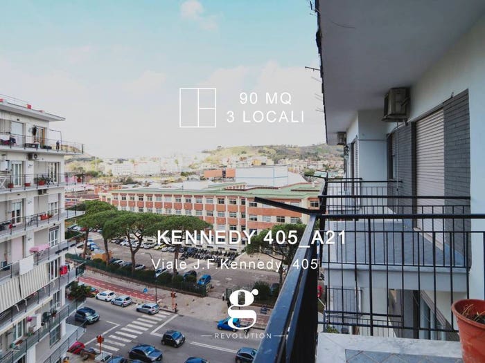 Appartamento trilocale in vendita in Via John Fitzgerald Kennedy, Bagnoli, Napoli
