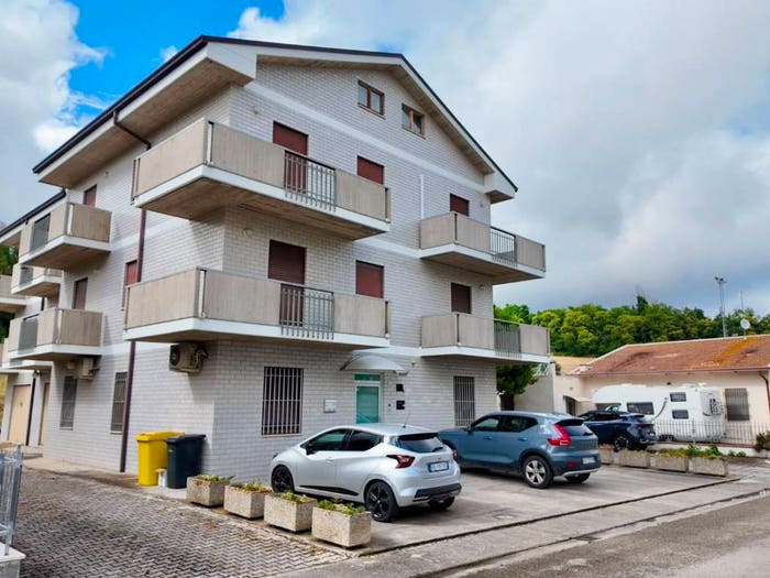 Appartamento trilocale in vendita in Via Aldo Moro, Rubbianello, Monterubbiano