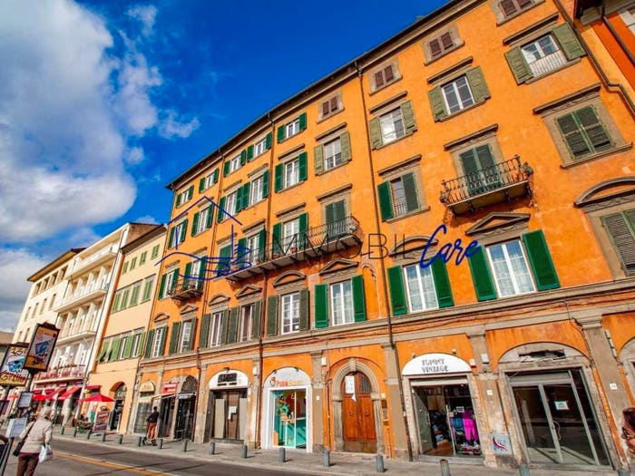 Appartamento con 6 locali in vendita in Lungarno Mediceo, San Francesco, Pisa