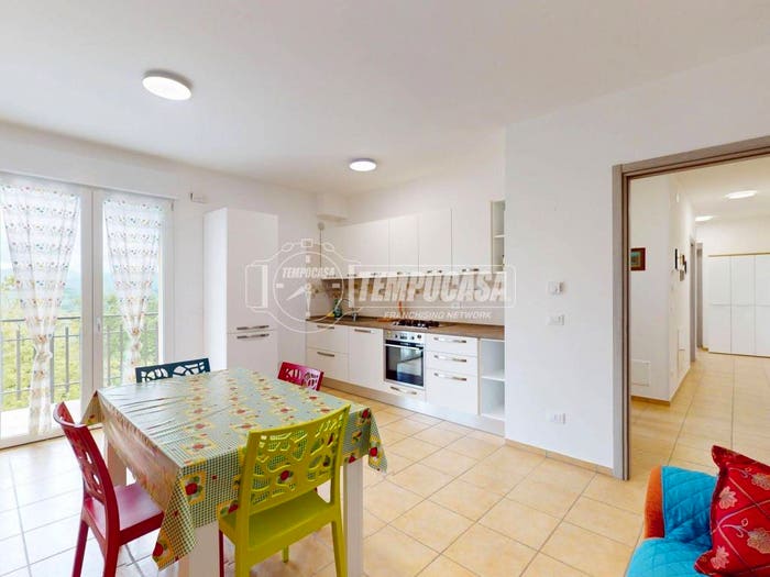 Appartamento trilocale in vendita in Viale Seneca, Centro, Camerino