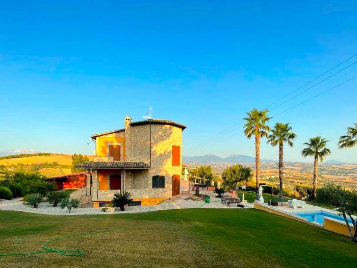 Casa con 6 locali in vendita in Capo Le Coste, Morro d'Oro